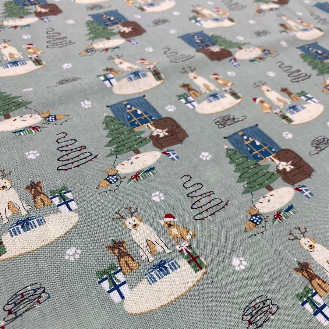 'Decorating the Tree' Christmas Cotton