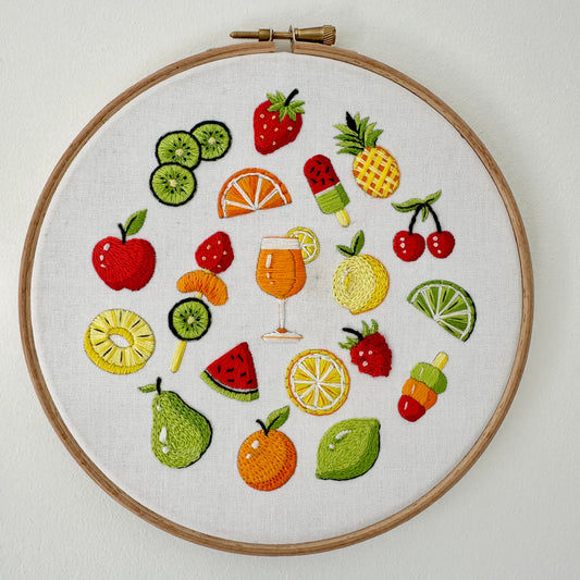 Hand Embroidery : Summer Sampler DUNDEE