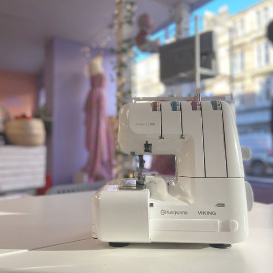 Dressmaking : Overlocker for Beginners DUNDEE