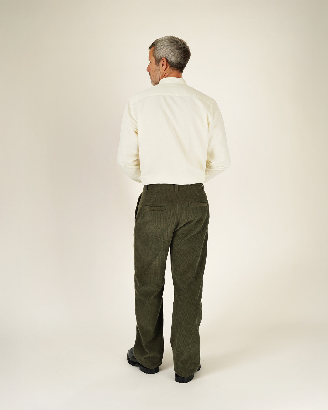 Barrel Chino Pants Sewing Pattern (unlisted)
